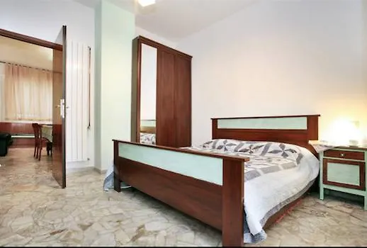Caduti Di Cefalonia Apartment Florence Italy